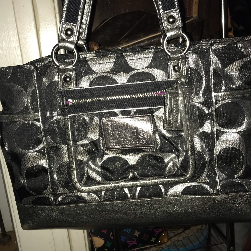 Authentic Coach Gallery Tote - image 1